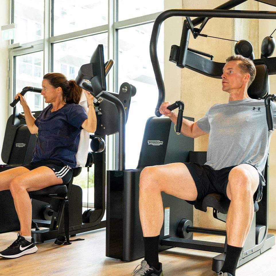 Gerätezirkeltraining als Präsenzkurs im Trainingsstudio von AS Physio